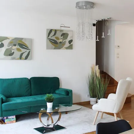 Spacious Duplex In The Heart Of Paris